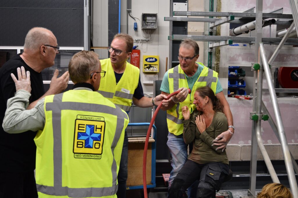 Slachtoffer van steekvlam wordt gekoeld