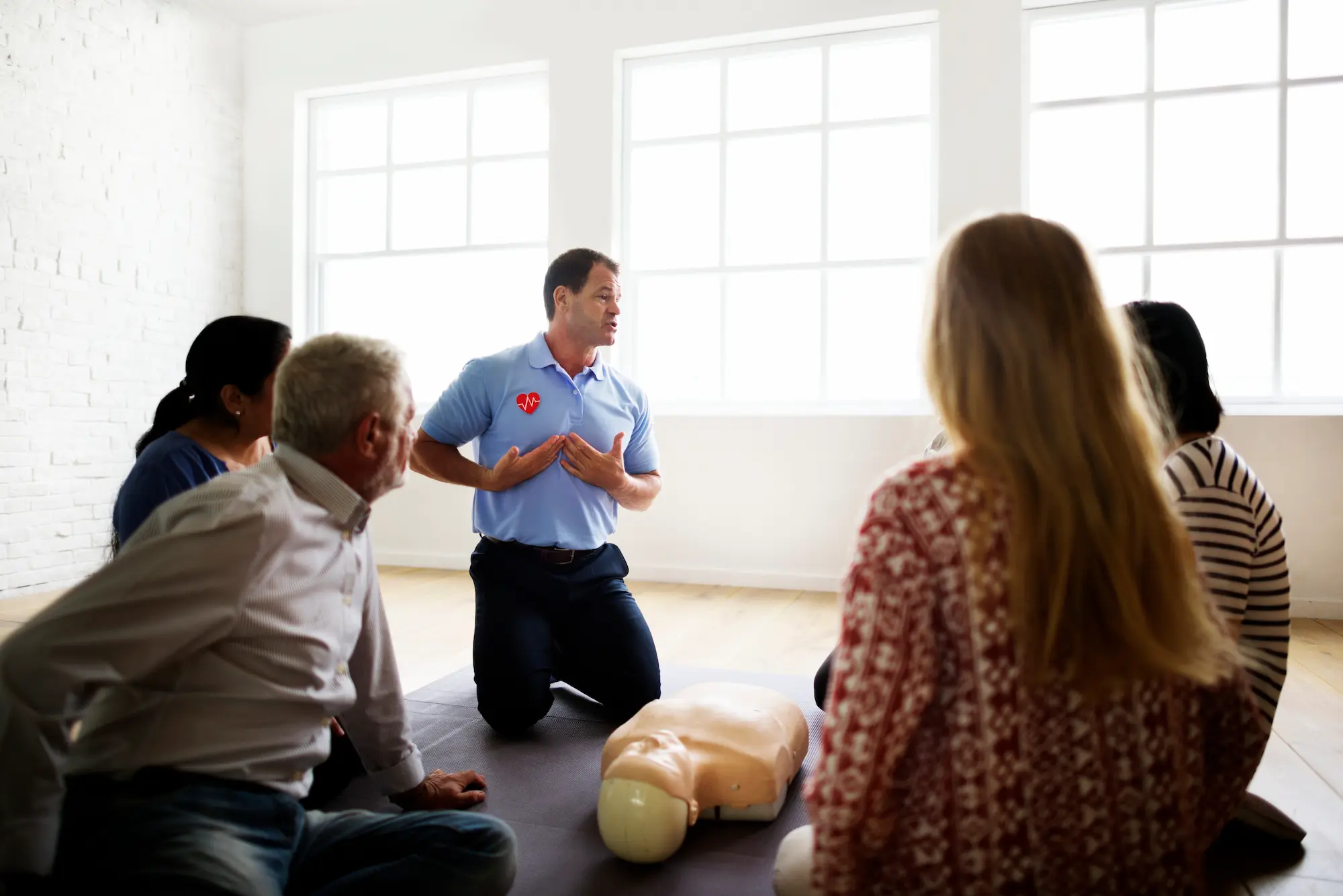 Bron: https://www.hetoranjekruis.nl/ehbo-gediplomeerden/jouw-ehbo-leerweg/instructeur-eerste-hulp/